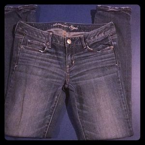 AMERICAN EAGLE JEANS